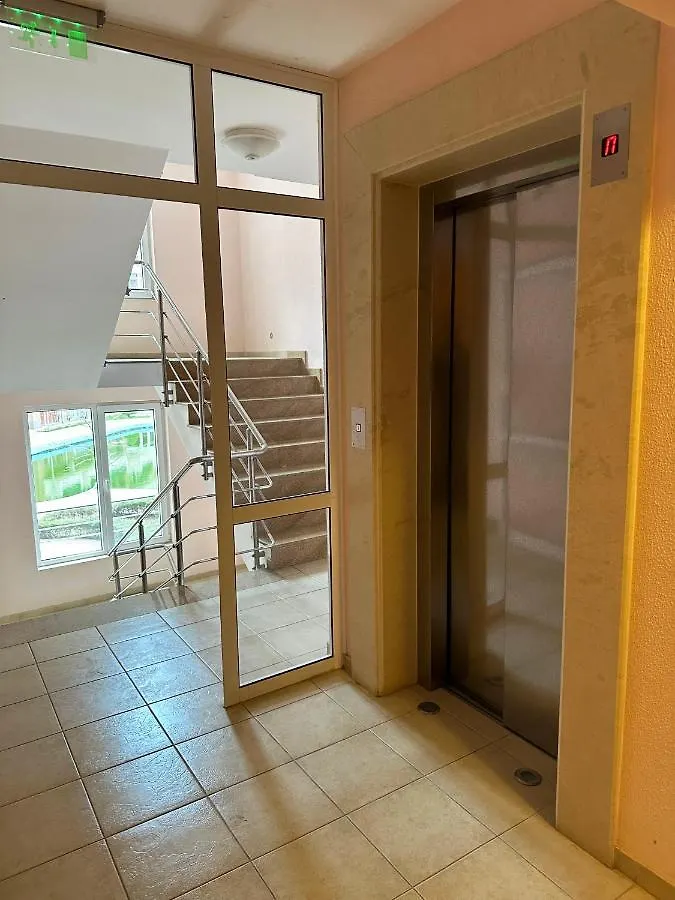Admiral Plaza Apartment , Large Swimming Pool , 5 Min Walking To The Beach Napospart